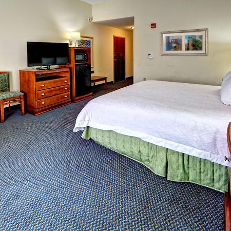Hampton Inn Quincy Exteriör bild