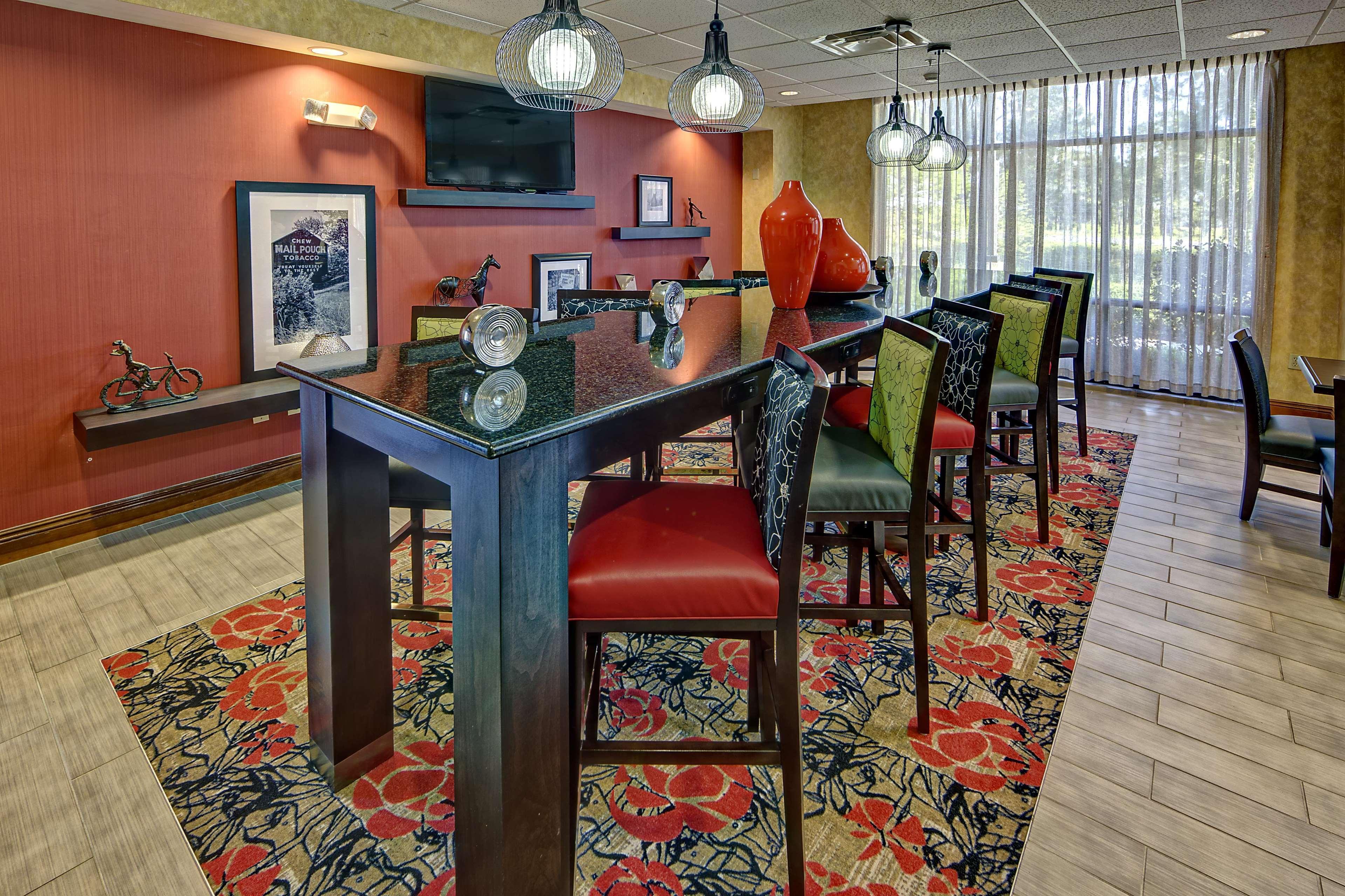 Hampton Inn Quincy Exteriör bild