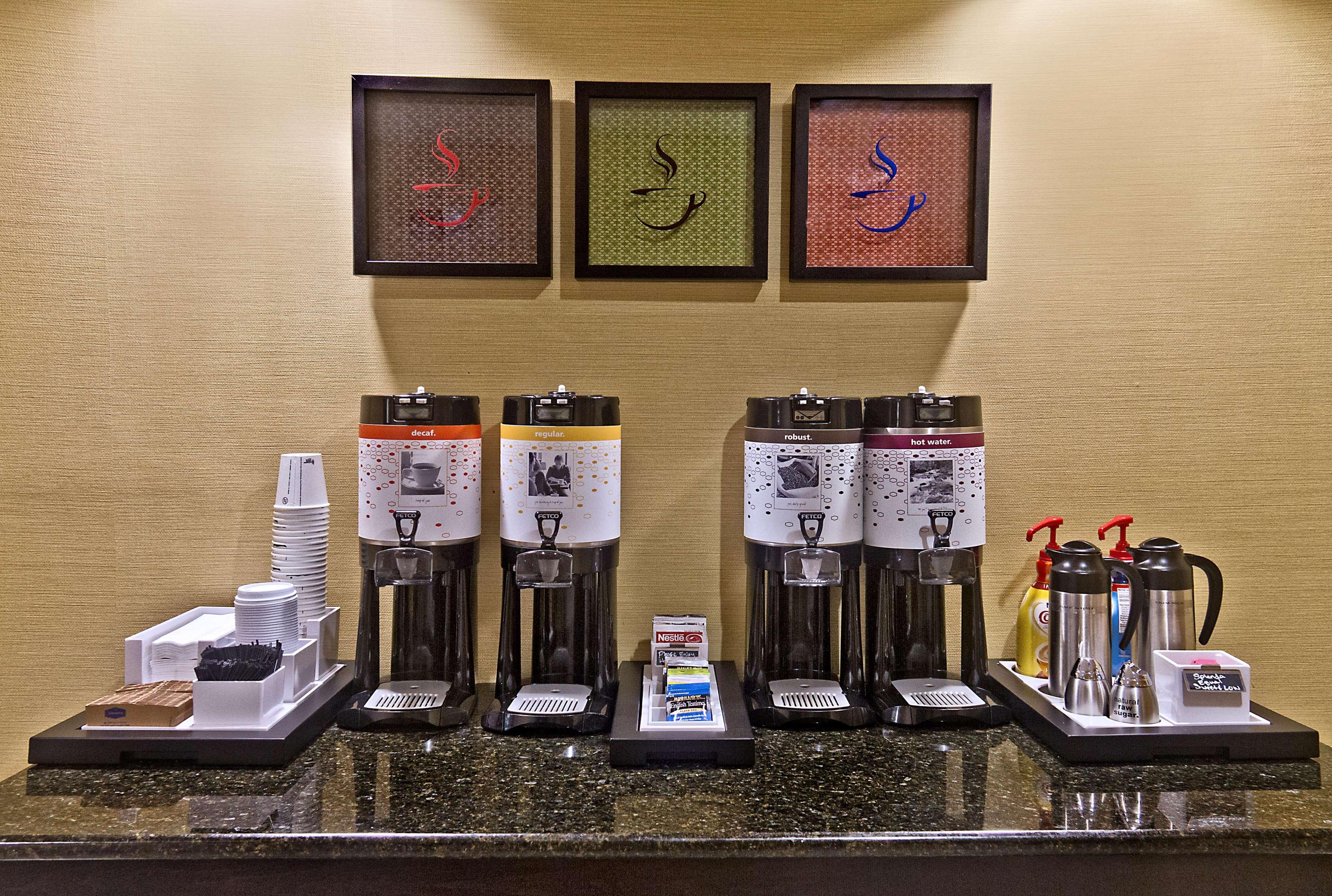 Hampton Inn Quincy Exteriör bild