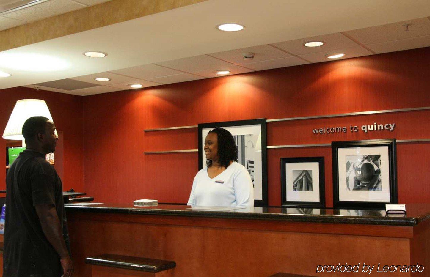 Hampton Inn Quincy Exteriör bild
